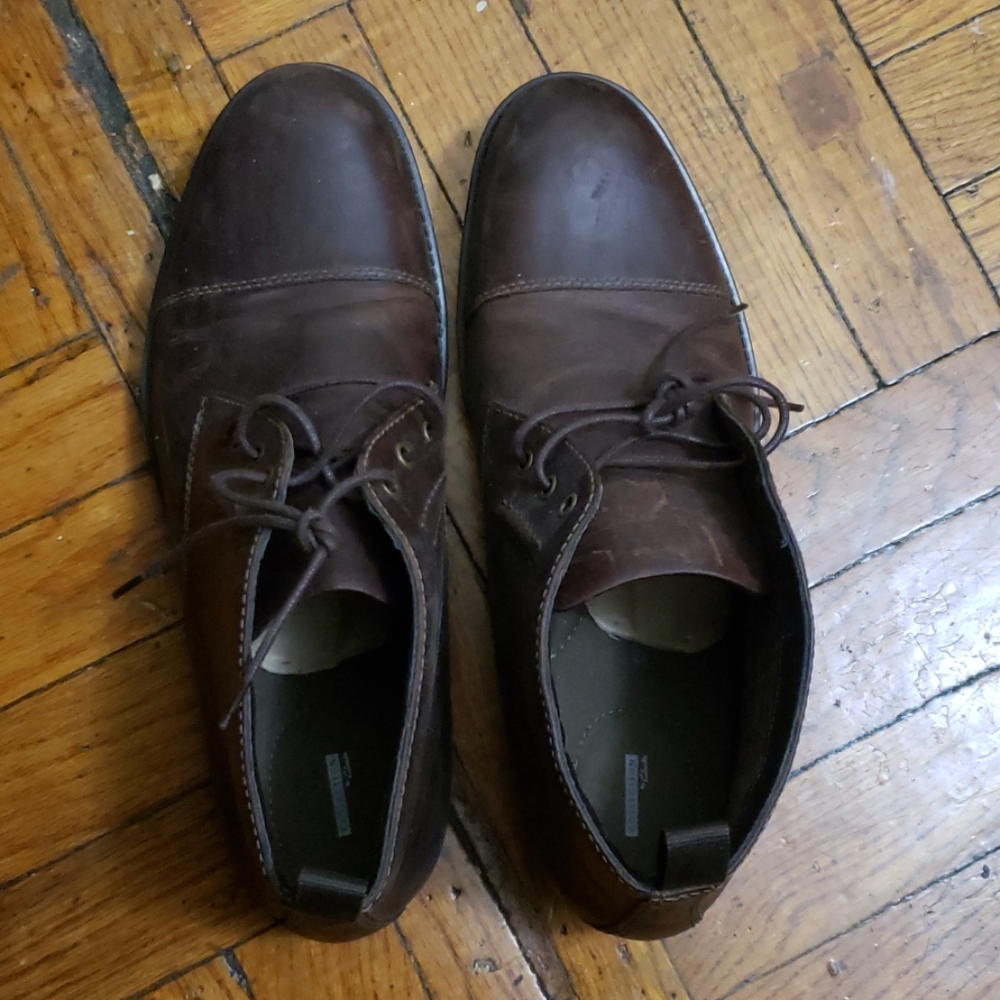 Clark's Hinman mid boot